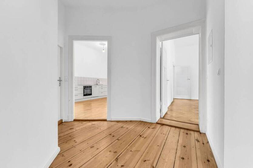Wilmersdorf - Wohnen mit Charakter - Stilvolle AltbauWohnung mit zwei Balkonen und Lift