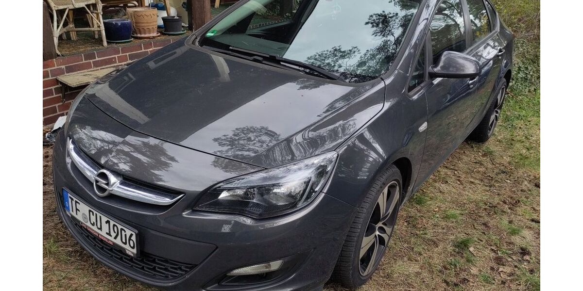 Opel Astra 147.000 km 6.299 &euro; Rangsdorf 15834