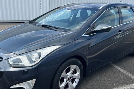 Hyundai i40 278.000 km 5.499 &euro; Berlin 12057