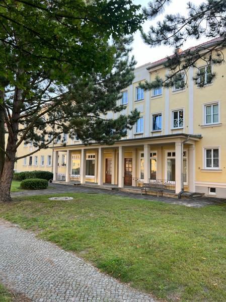 Helle, einladende, attraktive Erdgeschossfläche mit offener Raumgestaltung zimmer