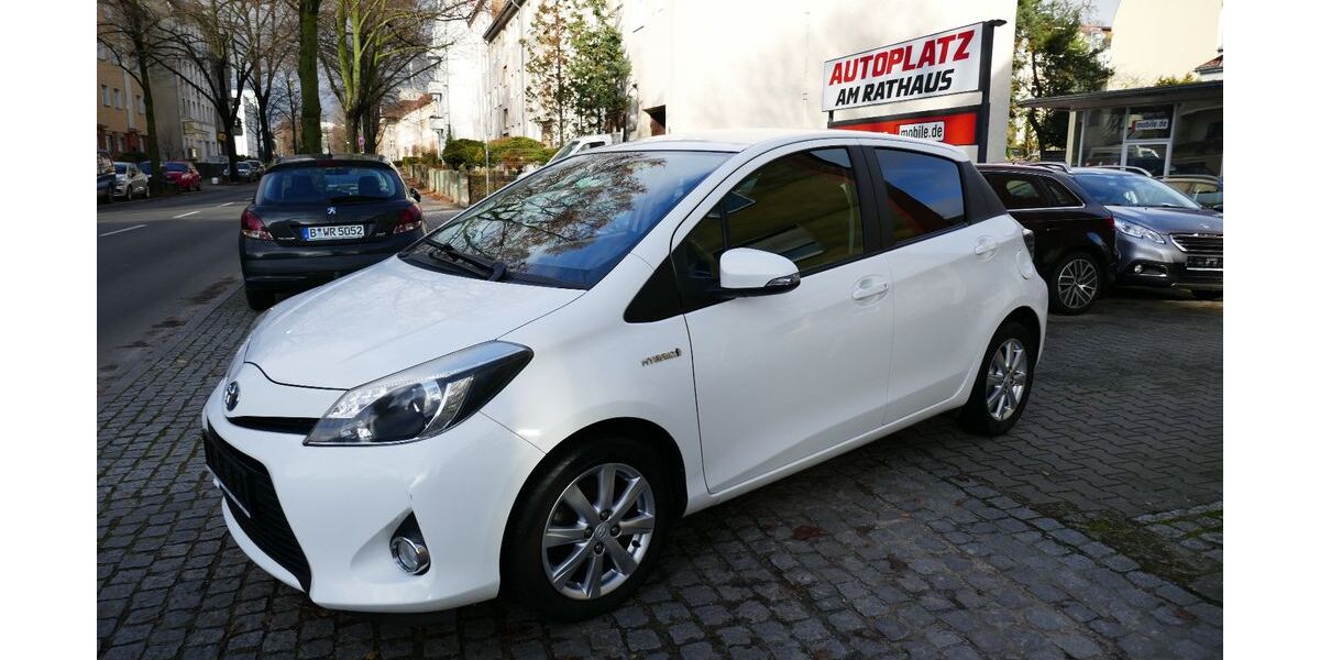 Toyota Yaris 108.000 km 9.750 &euro; Berlin-Tempelhof 12105