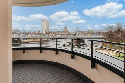 Elegantes Wohnen am Wasser: Stilvolle Wohnung mit Panorama auf Potsdams Wahrzeichen 3 zimmer