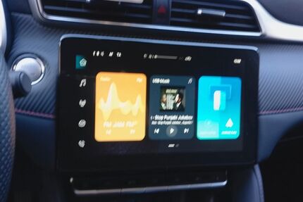 MG ZS 11.000 km 18.700 &euro; Potsdam 14473