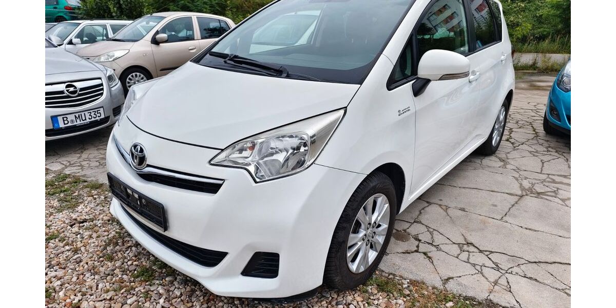 Toyota Verso-S 120.000 km 5.490 € Berlin 10551