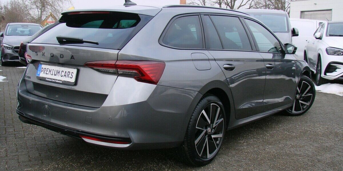 Skoda Octavia 2.0TDi Sportline LED 360º Canton HUD 39.383 km 30.980 &euro; Falkensee 14612