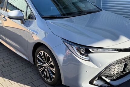 Toyota Corolla 25.370 km 17.890 &euro; Berlin 13051