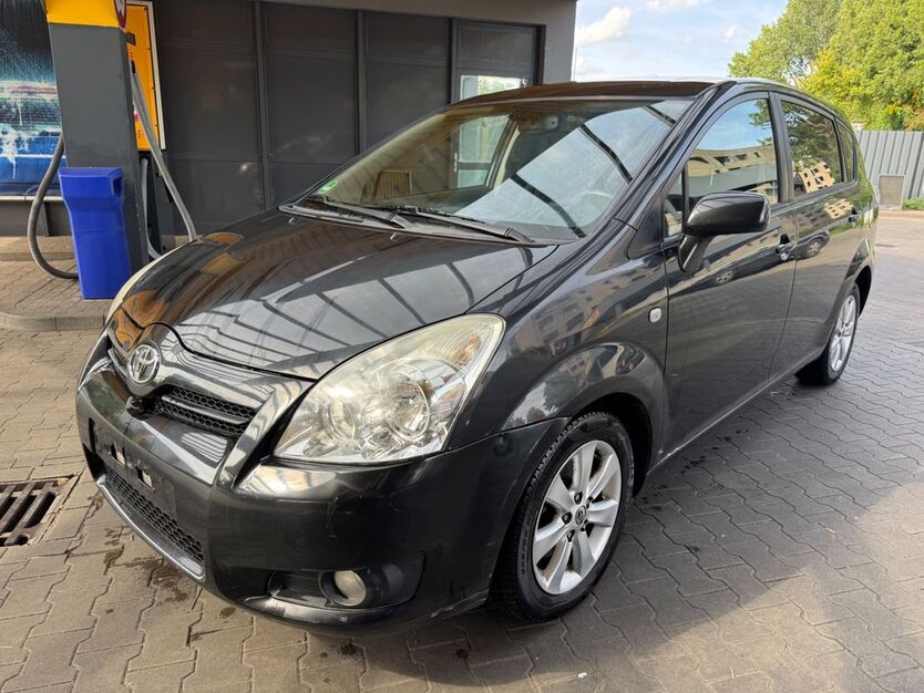 Toyota Corolla Verso 189.000 km 3.799 € Berlin 13055