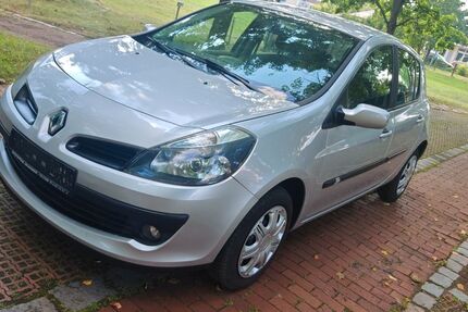 Renault Clio 125.000 km 2.390 &euro; Berlin 14193