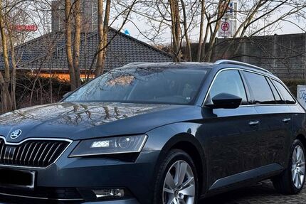 Skoda Superb 211.732 km 12.599 &euro; Teltow 14513