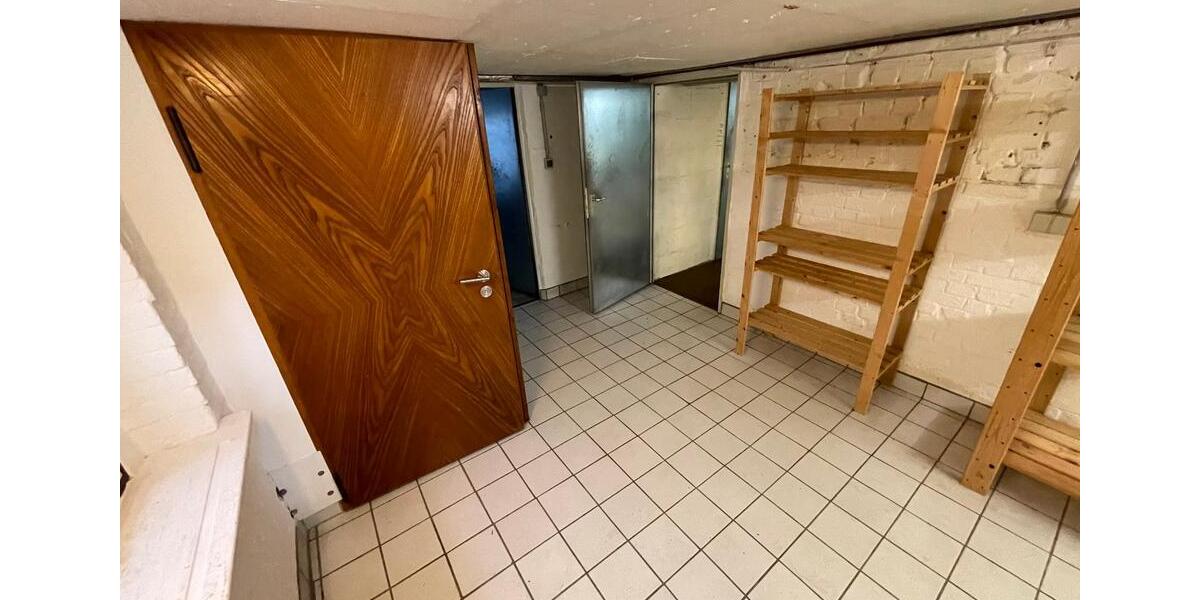 Doppelhaushälfte Berlin Tempelhof-Schöneberg - 7 Zimmer, 140 m&sup2;, 2.450&euro; | Angebot:25656455