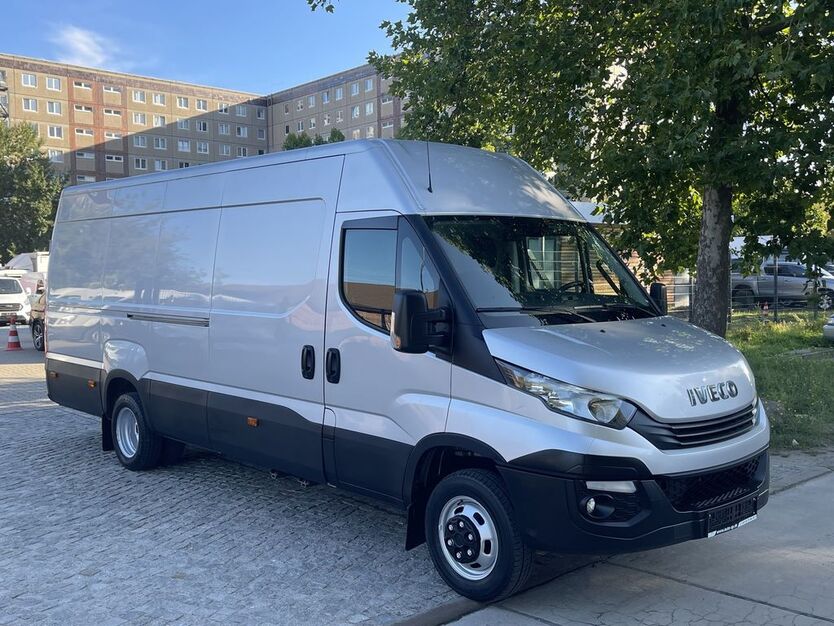 IVECO Andere 300.000 km 17.990 € Berlin 12681