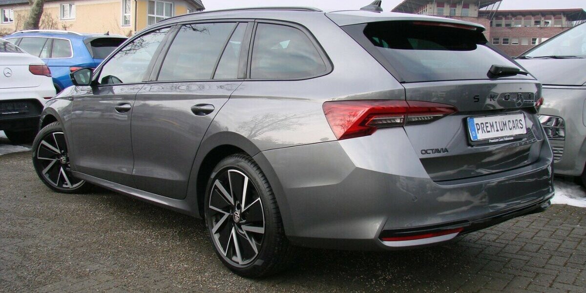 Skoda Octavia 2.0TDi Sportline LED 360º Canton HUD 39.383 km 30.980 &euro; Falkensee 14612