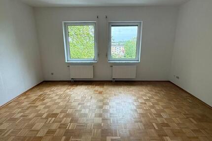 Wohnung Hennigsdorf - 2 Zimmer, 61 m&sup2;, 750&euro; | Angebot:26492624