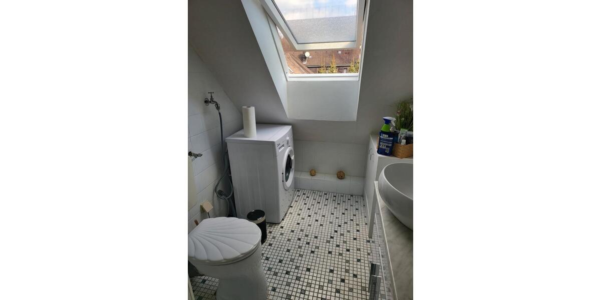 Dachgeschoßwohnung - 1 Zimmer, 25 m&sup2;, 35.000&euro; | Angebot:26840161