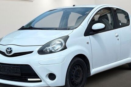 Toyota Aygo (X) 171.853 km 2.499 &euro; Berlin 12681
