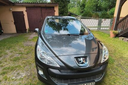 Peugeot 308 86.773 km 5.100 € Mellensee 15838