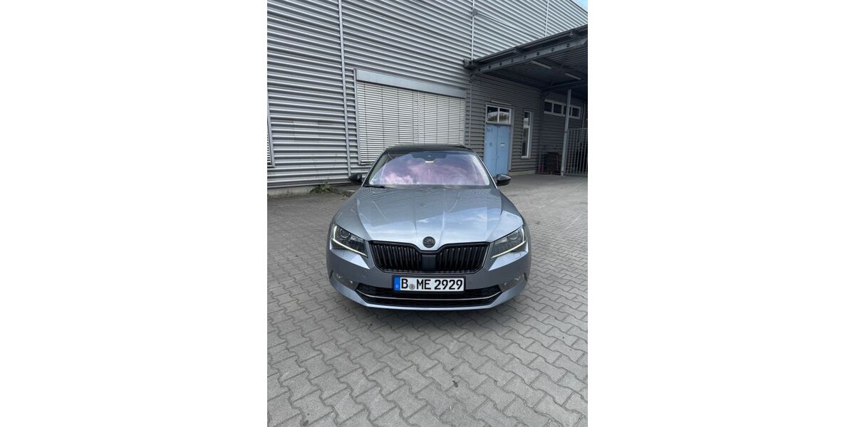Skoda Superb 305.000 km 14.000 &euro; Berlin 12353