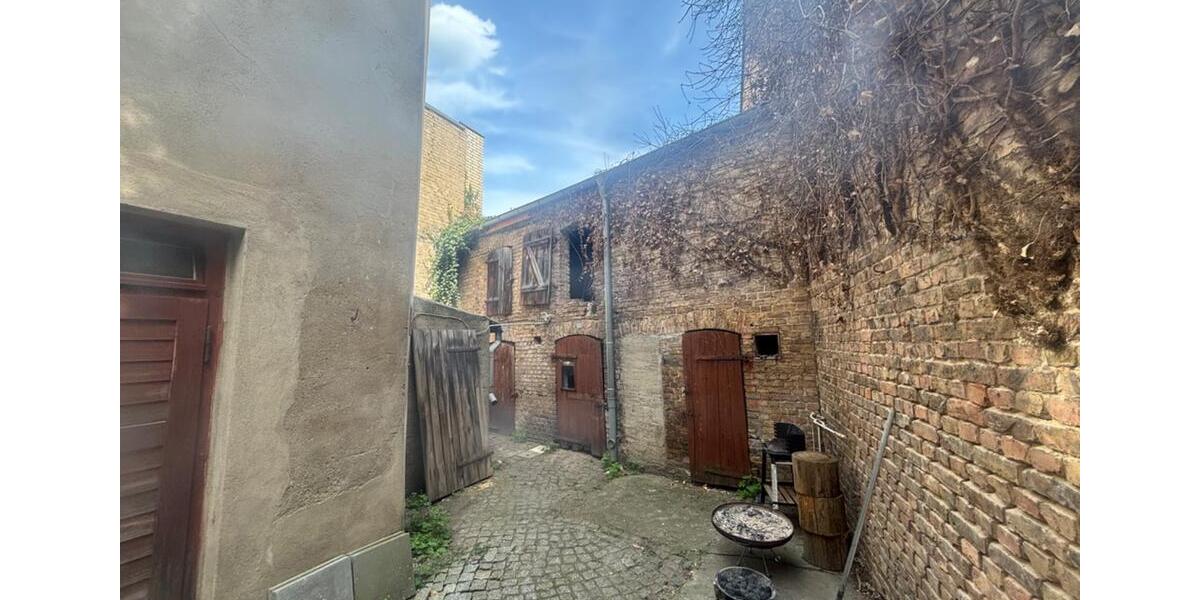Mehrfamilienhaus, Wohnhaus Berlin Tempelhof-Schöneberg - 11 Zimmer, 369 m&sup2;, 336.000&euro; | Angebot:26910358