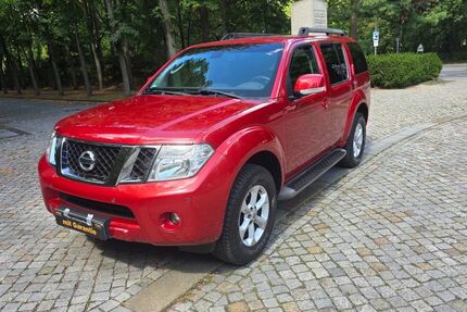 Nissan Pathfinder 225.000 km 10.900 &euro; Berlin 13409