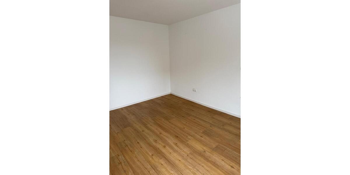 Erdgeschoßwohnung Nauen - 5 Zimmer, 108 m&sup2;, 989&euro; | Angebot:24943907