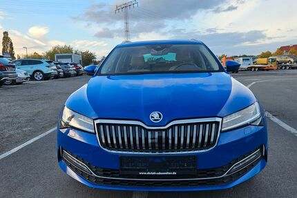 Skoda Superb 176.670 km 15.800 &euro; Berlin 12099