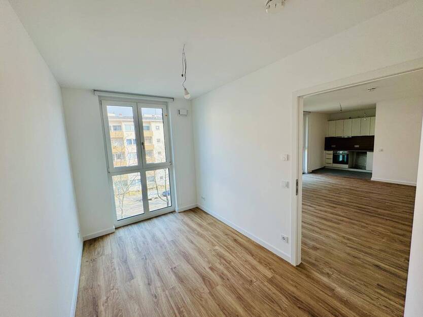 Geräumige Wohnung nahe Barbarossaplatz! *2x Balkone EBK Aufzug*