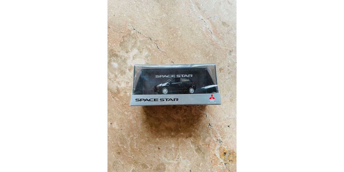 Mitsubishi Space Star 100.000 km 4.000 &euro; Kleinmachnow 14532