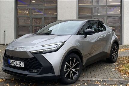 Toyota C-HR 7.900 km 35.980 &euro; Berlin 13403