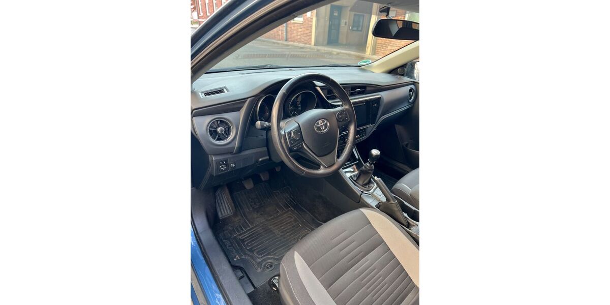 Toyota Auris 173.000 km 7.800 &euro; Berlin 13158