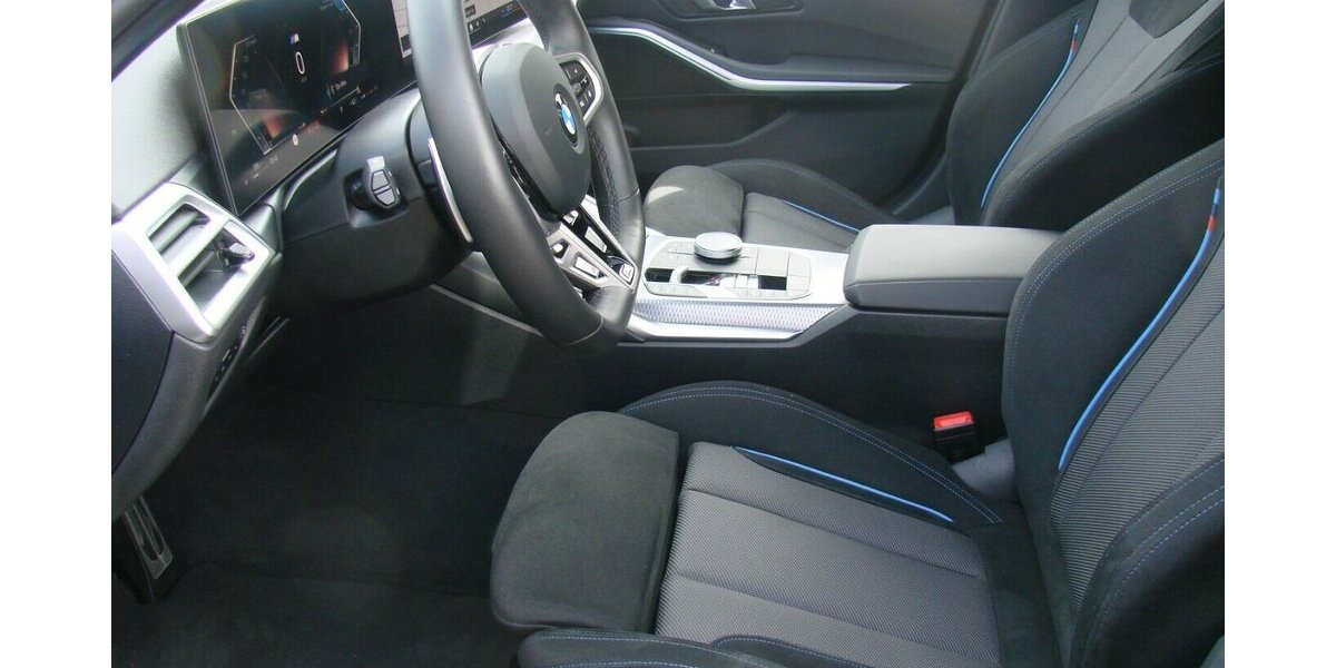 BMW 320 M-Sport xDrive ShadowLine 360º AHK LED HiFi 15.432 km 42.980 &euro; Falkensee 14612