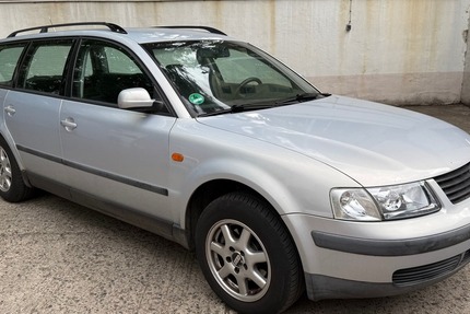 VW Passat Variant Comfortline 1,8 Klima Ahk 2.Hand 155.149 km 550 &euro; Berlin 10247