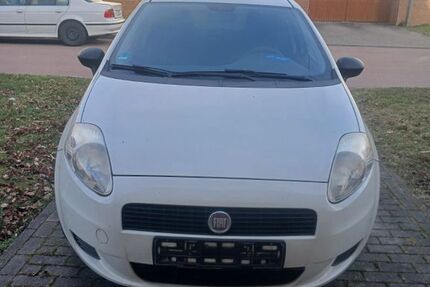 Fiat Punto 142.000 km 2.200 &euro; mahlow 15831