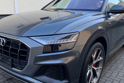Audi Q8 173.700 km 41.900 &euro; Berlin 12057