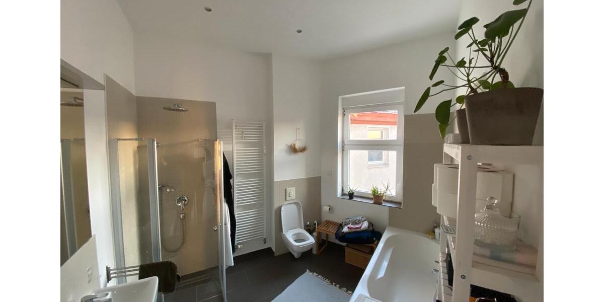 Dachgeschoßwohnung Berlin Friedrichshain-Kreuzberg - 3 Zimmer, 90 m&sup2;, 1.400&euro; | Angebot:25162045