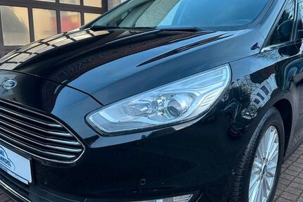 Ford Galaxy 103.374 km 17.980 € Berlin 13059