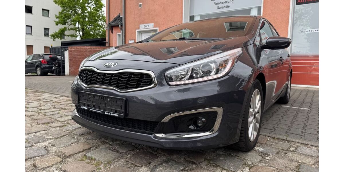 Kia ceed / Ceed 147.000 km 9.600 &euro; Berlin 12351