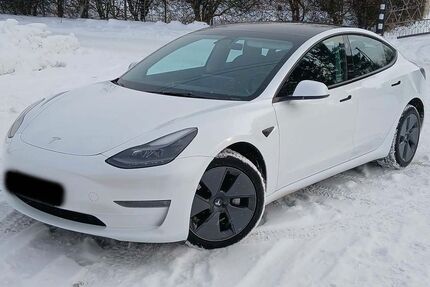 Tesla Model 3 71.000 km 24.999 &euro; Berlin 13349