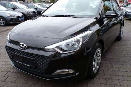 Hyundai i20 77.000 km 7.490 € Berlin 12347