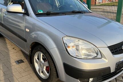 Kia Rio 131.000 km 2.390 &euro; Berlin Weißensee-Pankow 13086
