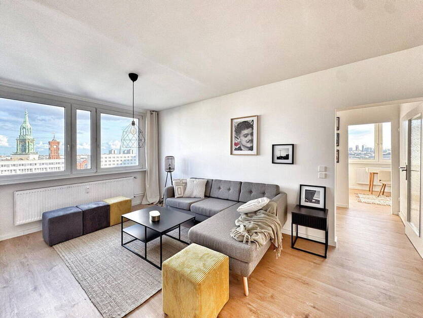 Spectacular City Center Apartment Hackescher Markt: View, Balcony & Parking