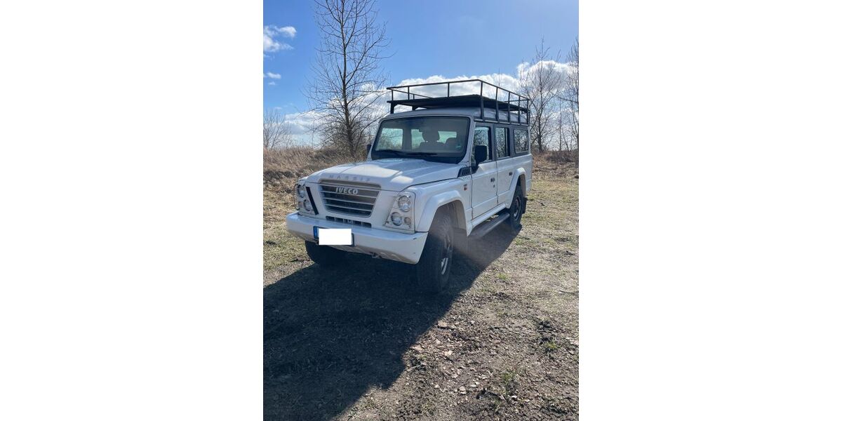 IVECO Massif 138.000 km 14.900 &euro; Berlin 12527