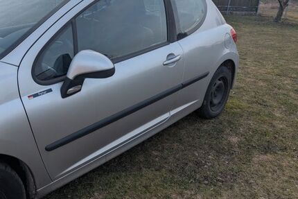 Peugeot 207 155.000 km 799 &euro; Nauen 14641