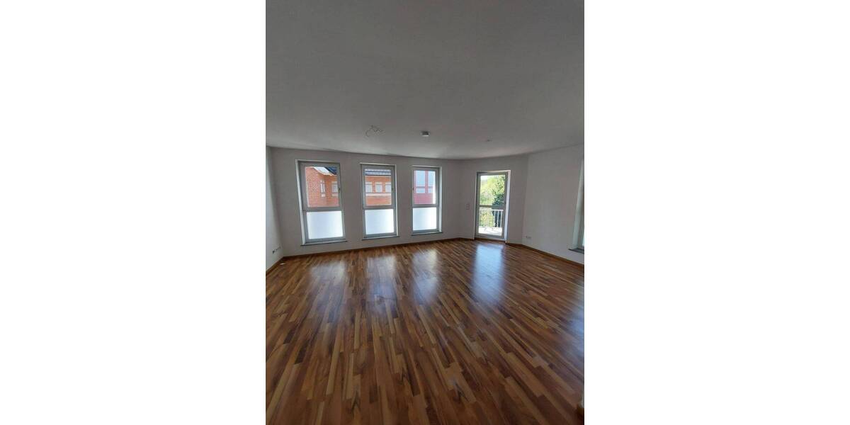 Etagenwohnung Falkensee - 2 Zimmer, 70 m&sup2;, 1.150&euro; | Angebot:26657100