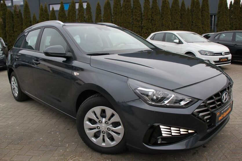 i30