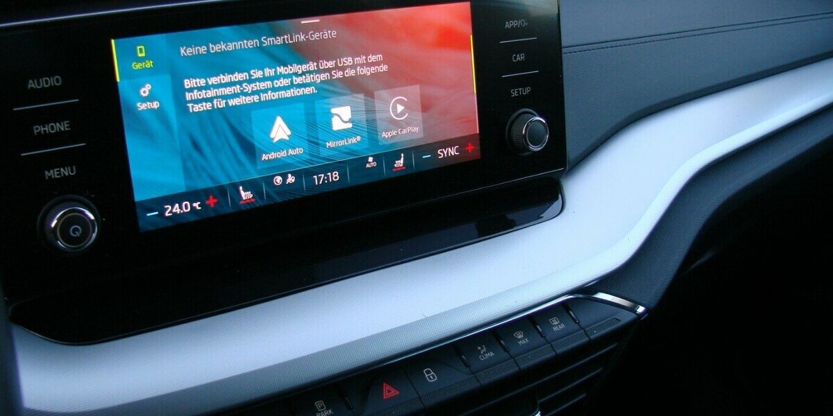 Skoda Octavia 2.0TDI Selection LED Tempomat Spurhalteass 56.838 km 26.980 &euro; Falkensee 14612