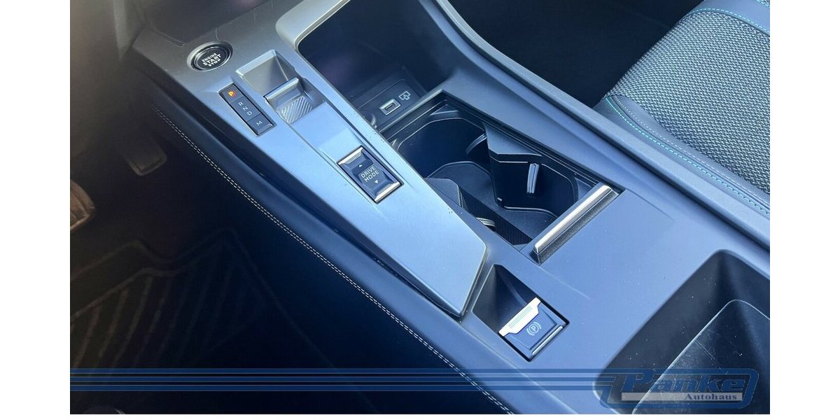 Peugeot 308 Allure EAT8*NAV*Carplay*LED*360°*Cockpit* 150.000 km 16.490 &euro; Berlin 13187