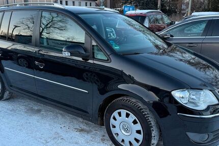 VW Touran 198.687 km 5.450 &euro; Berlin 13127