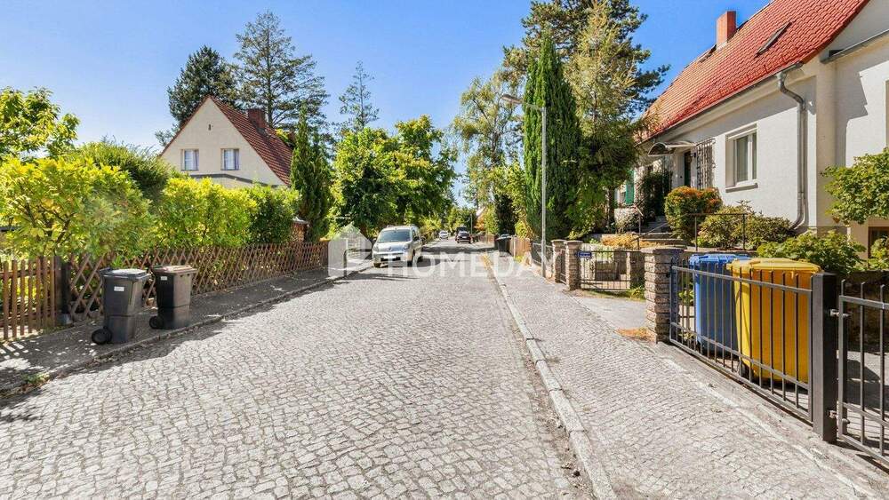 Attraktive DHH mit Pool, Terrasse, Garage & Gartenidyll in Babelsberg Nord - Verkauf mit Rückmiete 3 zimmer