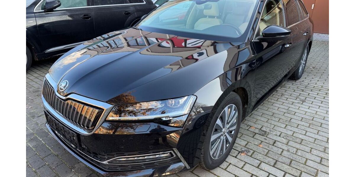 Skoda Superb 48.000 km 24.888 € Berlin 13599