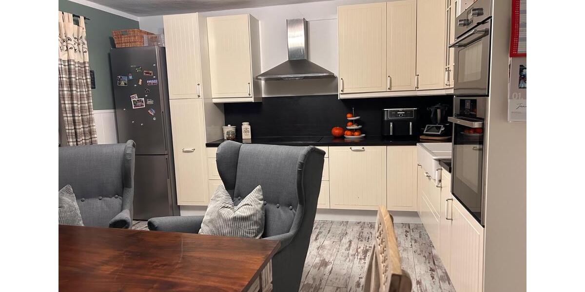 Kernsaniertes Einfamilienhaus mit großem Garten und Nebengelass 4 zimmer